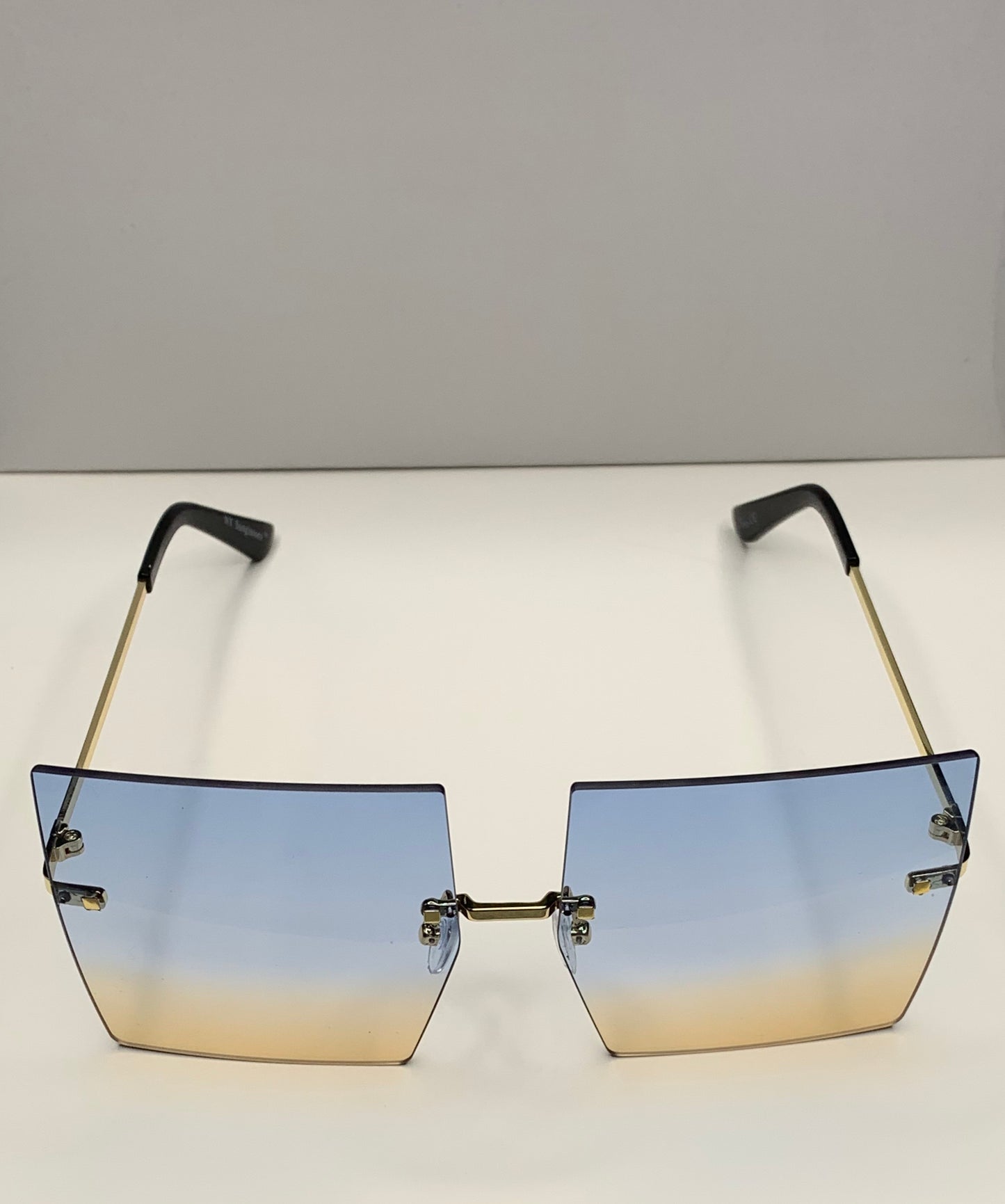 Oversized Rimless Shades